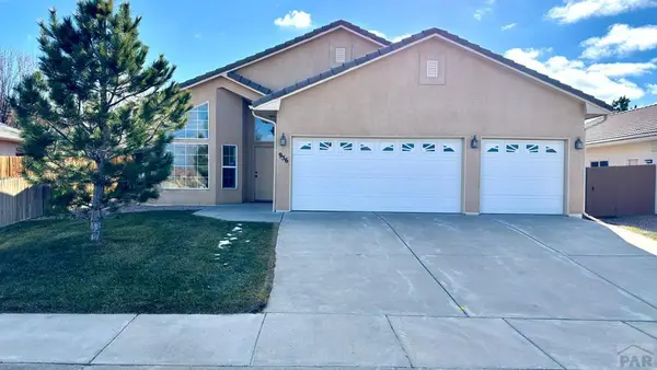 956 Peachcrest Dr, Pueblo, CO 81005