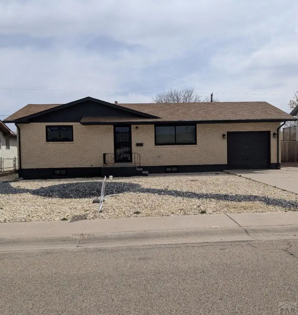 2128 Oakwood, Pueblo, CO 81005 - #1