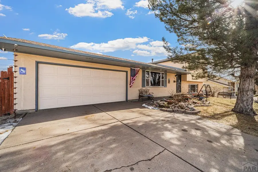 1604 Bunker Hill Rd, Pueblo, CO 81001 - Image #2