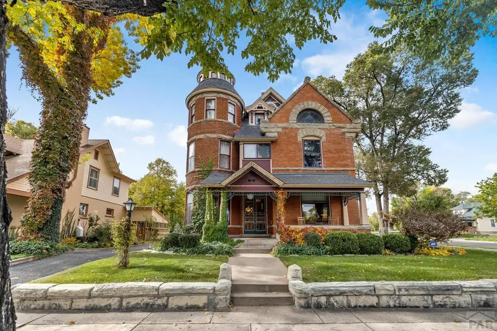 326 W Pitkin Ave, Pueblo, CO 81004 - Image #1