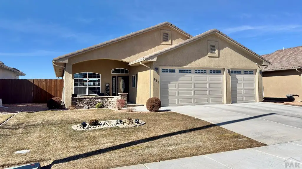 921 Plumcrest Dr, Pueblo, CO 81005 - Image #1