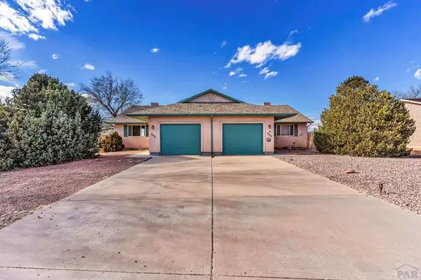 893-895 S Knox Dr, Pueblo West, CO 81007