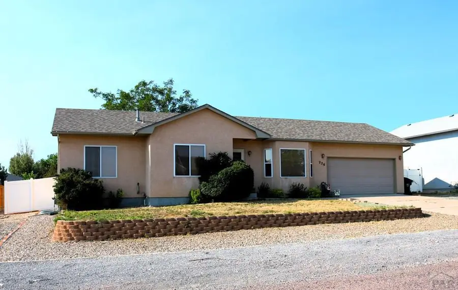 226 E Falcon Dr, Pueblo West, CO 81007 - #2