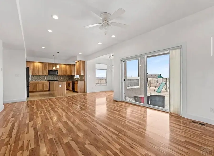 868 E Sandusky Dr, Pueblo West, CO 81007 - #2