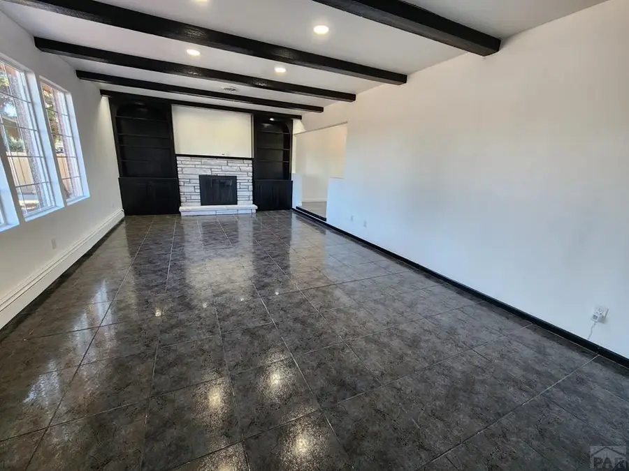 135 La Rochelle Dr, Pueblo, CO 81005 - #3