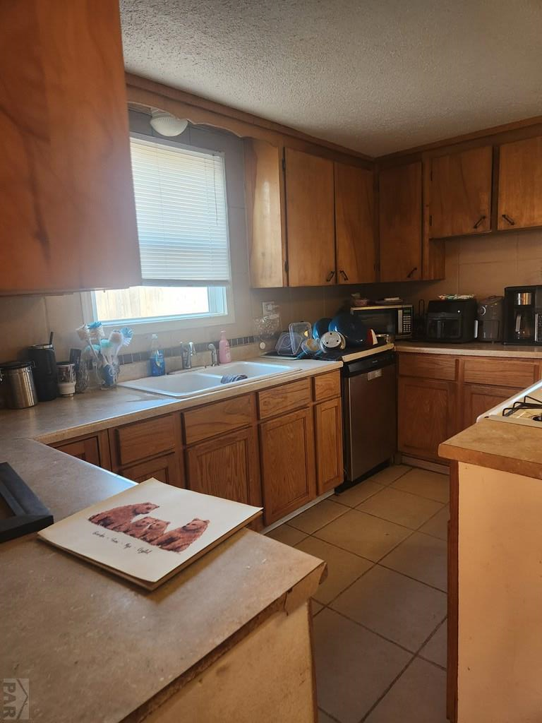 1136 E Routt Ave, Pueblo, CO 81004 - #2