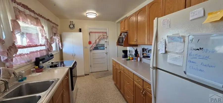 8 Highland St, Lamar, CO 81052 - #3