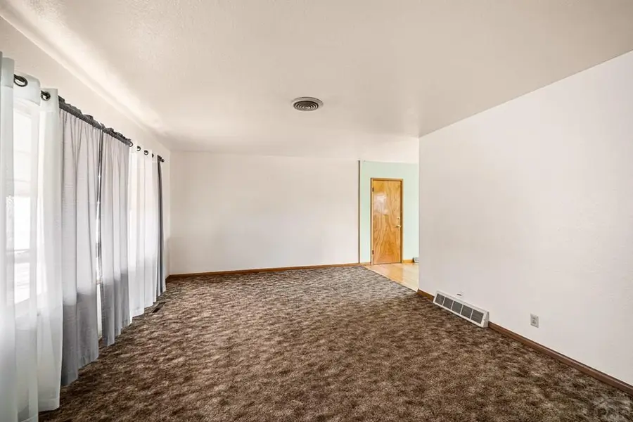 67 Baylor St, Pueblo, CO 81005 - #2
