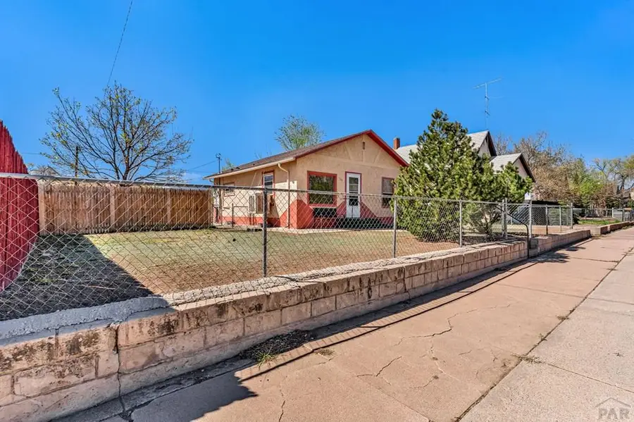 529 W Main St, Florence, CO 81226 - #3