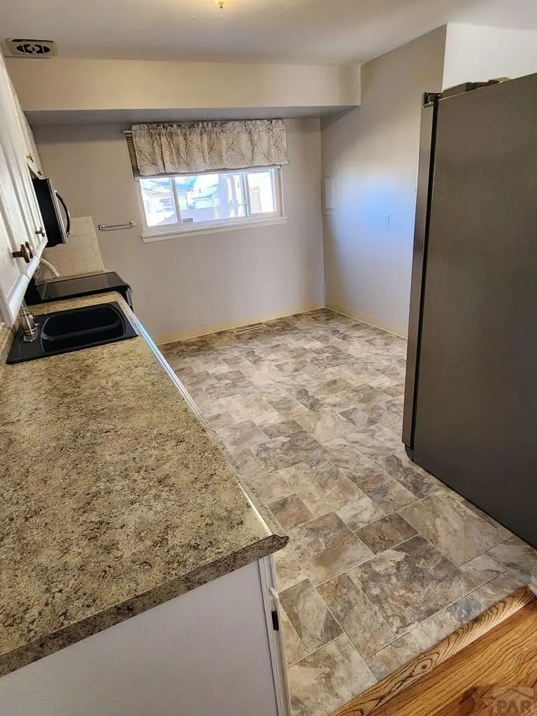 2126 Vinewood Ln, Pueblo, CO 81005 - #3