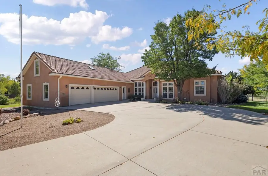 5 College Court, La Junta, CO 81050 - #2