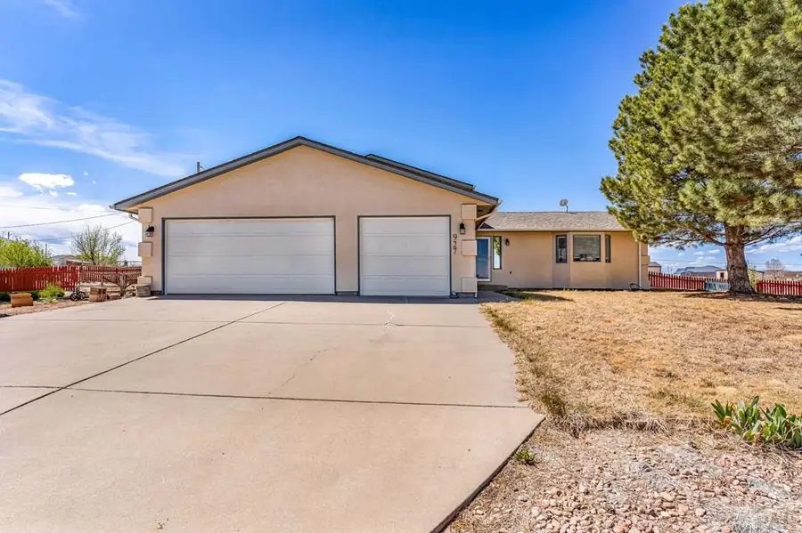 927 N Purcell Blvd, Pueblo West, CO 81007 - #2