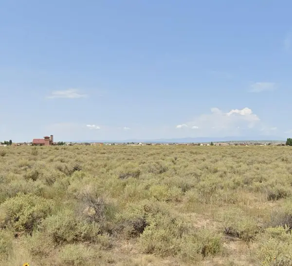 705 N Maplelawn Dr, Pueblo West, CO 81007