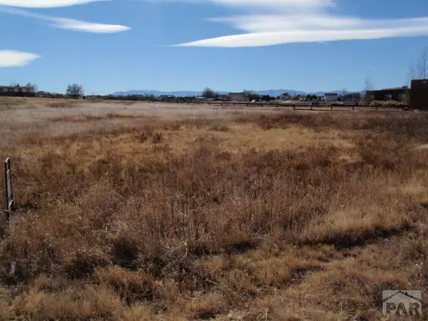 620 E Clarion Dr, Pueblo West, CO 81007