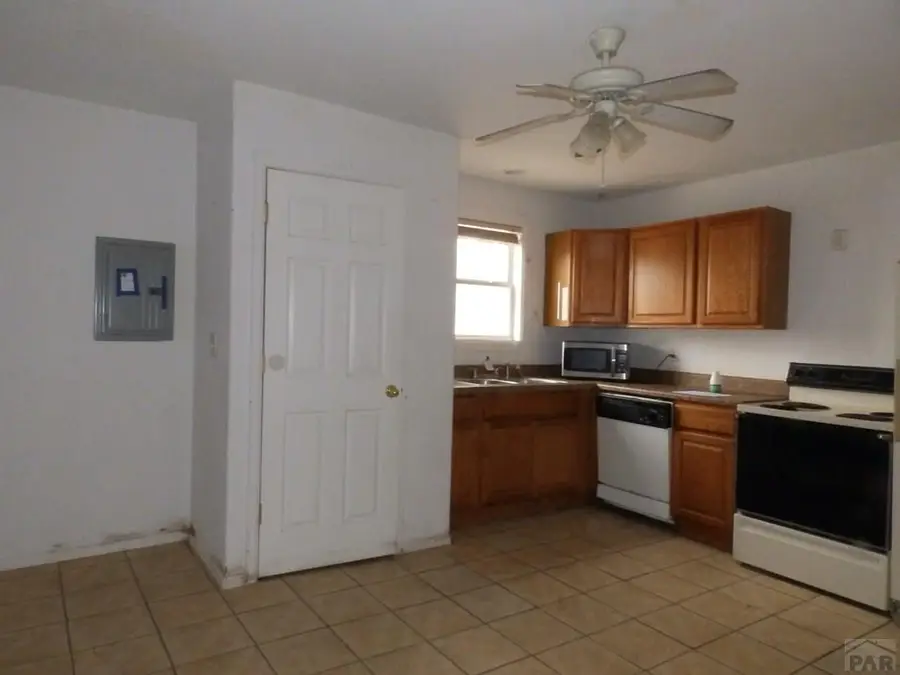 1616 Cypress St, Pueblo, CO 81004 - #3