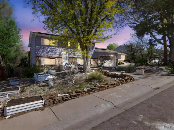 4349 Blueflax Dr, Pueblo, CO 81001