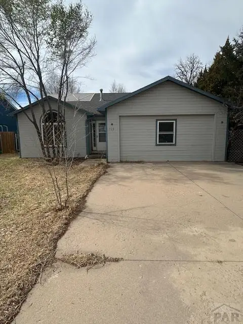 709 S 15th St, Rocky Ford, CO 81067
