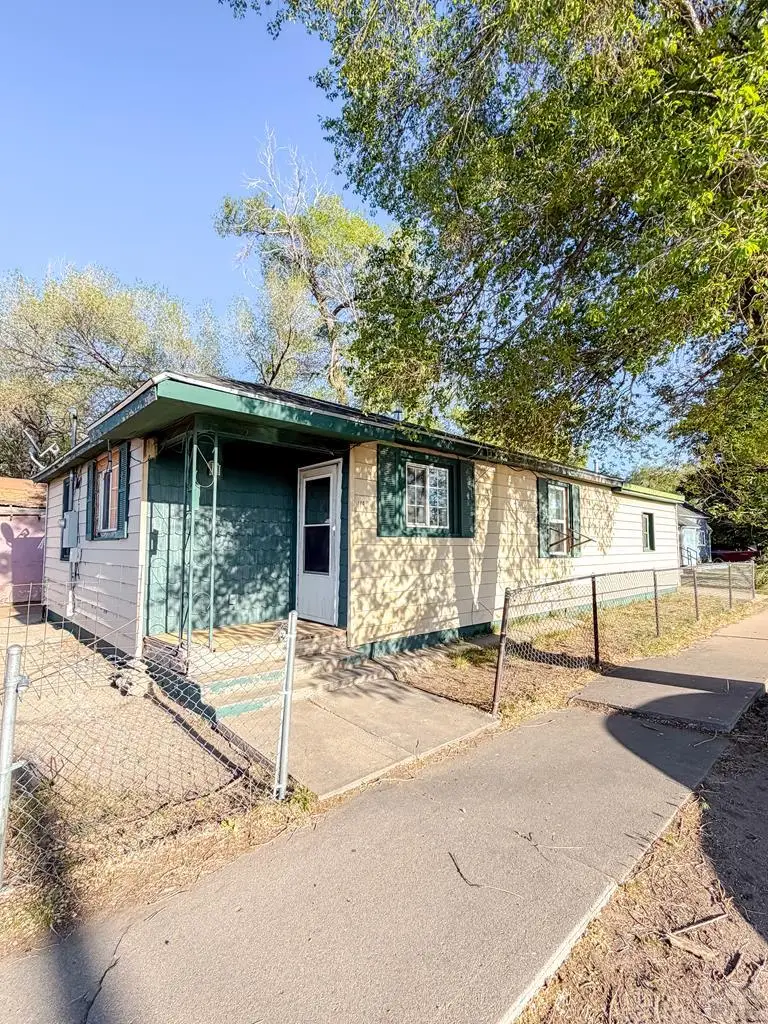 115 Steen, La Junta, CO 81050 - #1