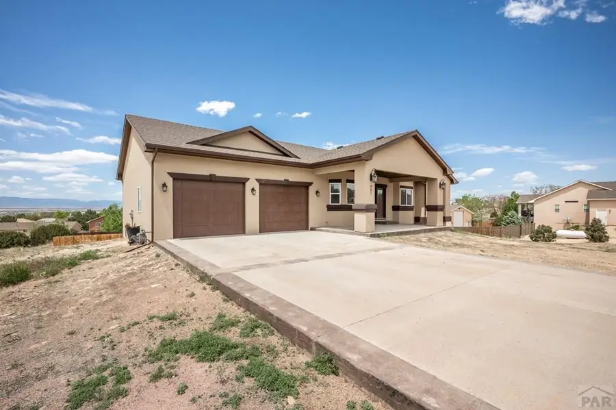 987 S Blue Hills Dr, Pueblo West, CO 81007 - #3