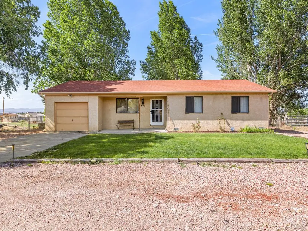 635 E Autumn Dr, Pueblo West, CO 81007 - #1