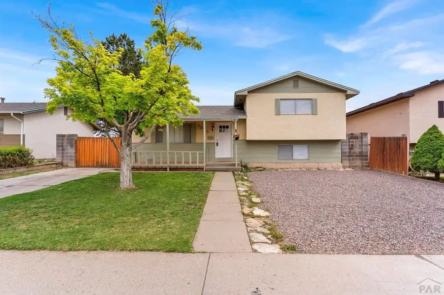 3825 Azalea St, Pueblo, CO 81005 - #2