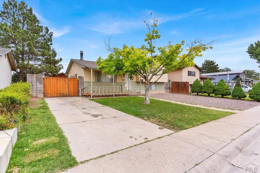 3825 Azalea St, Pueblo, CO 81005 - #3
