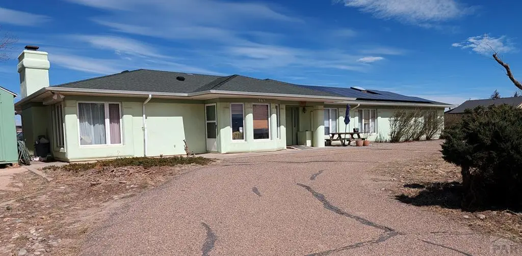 965 W Meadowmoor Dr, Pueblo, CO 81007 - #1