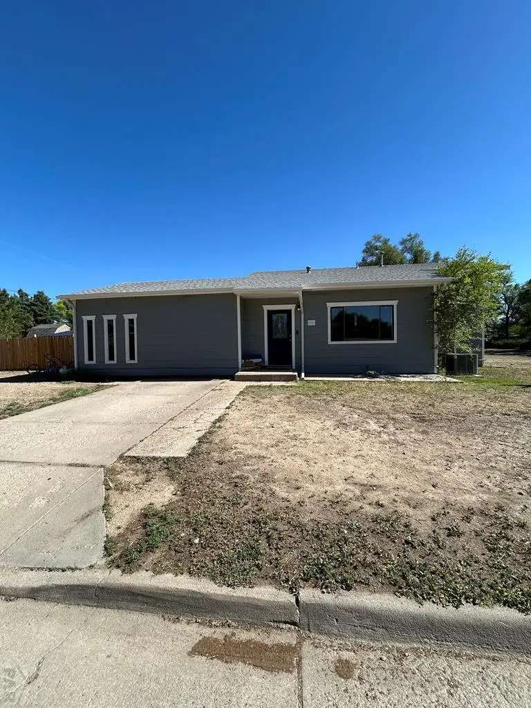 906 E 8th St, La Junta, CO 81050 - #1