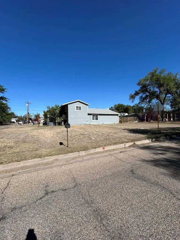 906 E 8th St, La Junta, CO 81050 - #3
