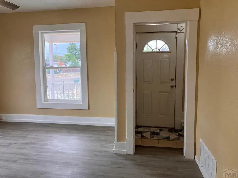 402 Lincoln Ave, La Junta, CO 81050 - #2