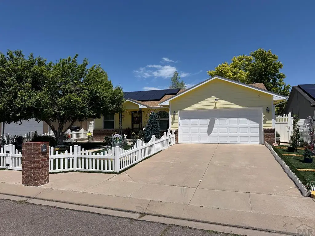3005 Gem Dr, Pueblo, CO 81005 - #1