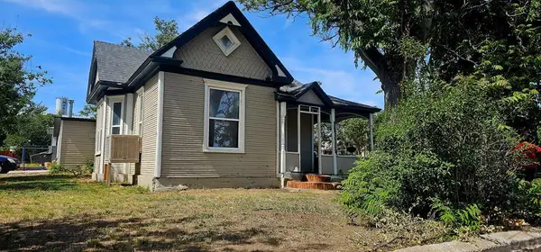 121 E 1st St, Manzanola, CO 81058