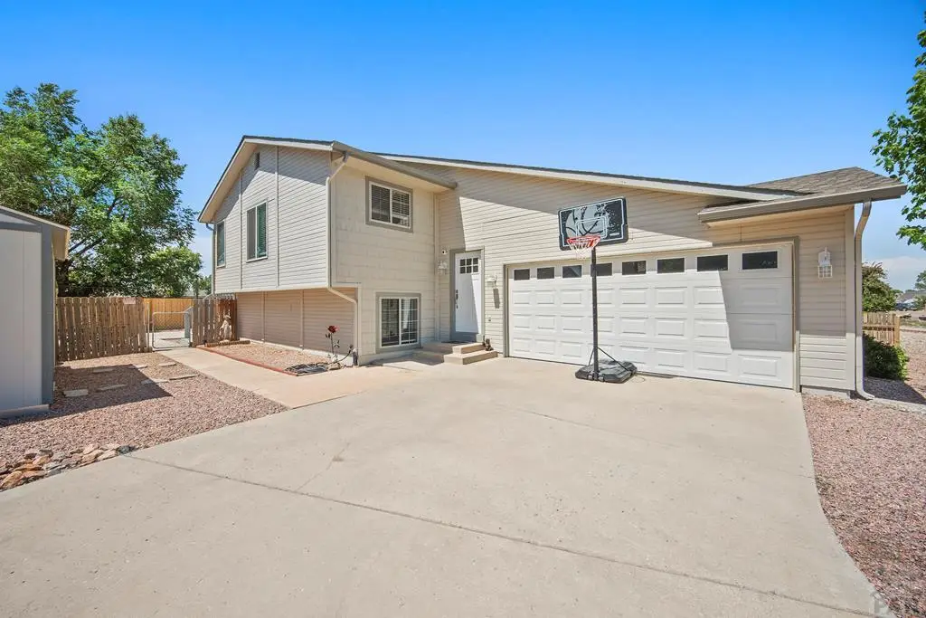 34 E Bonanza Dr, Pueblo West, CO 81007 - #1