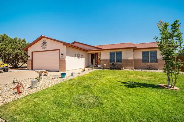 1095 W Broken Bow Dr, Pueblo West, CO 81007