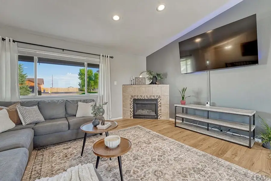 831 E Paseo Dorado Dr, Pueblo West, CO 81007 - #3