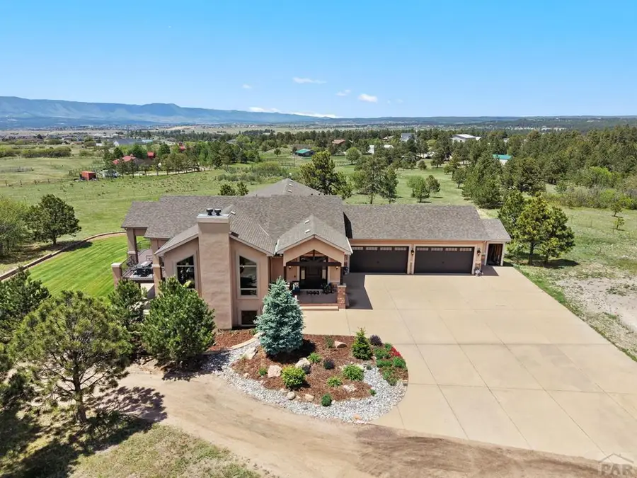 4330 Ridgeway Ln, Colorado Springs, CO 80908 - #2