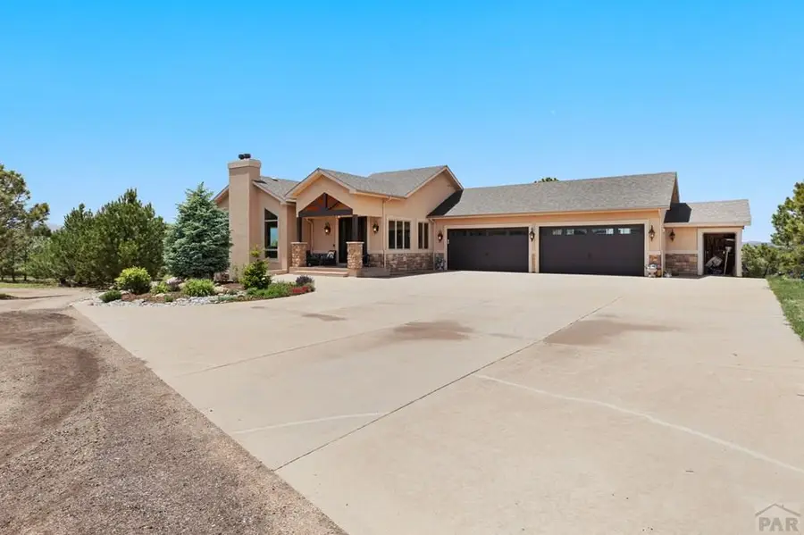 4330 Ridgeway Ln, Colorado Springs, CO 80908 - #3
