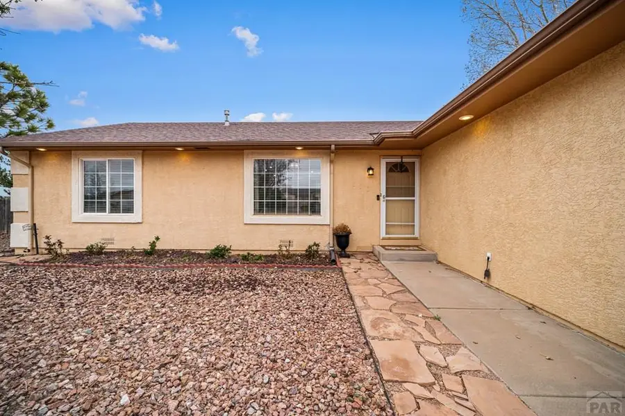 962 S Cienaga Dr, Pueblo West, CO 81007 - #2