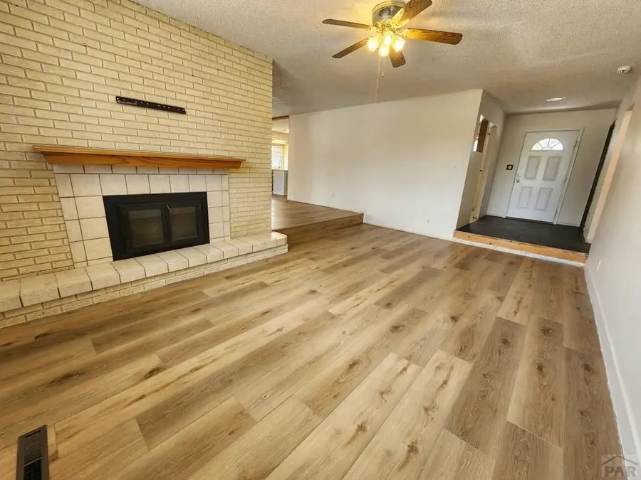 1811 Barr Ave, Canon City, CO 81212 - #2