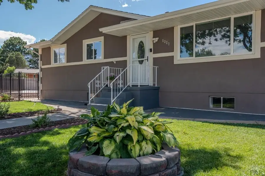 1327 Terry Cir, Pueblo, CO 81005 - #2