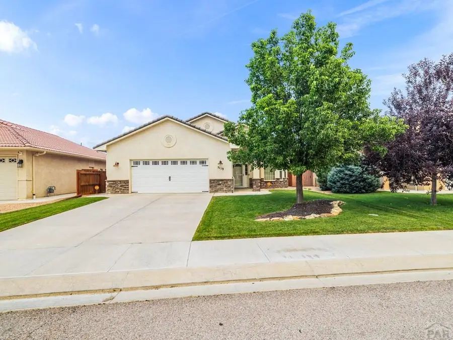5119 Almondcrest Dr, Pueblo, CO 81005 - #2