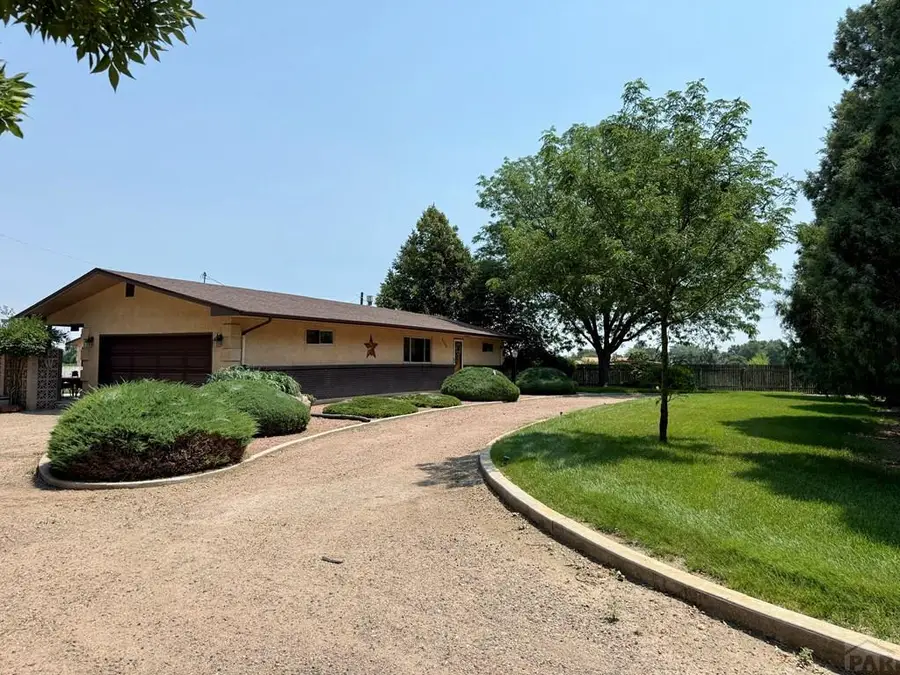 2209 Hillside Rd, Pueblo, CO 81006 - #2