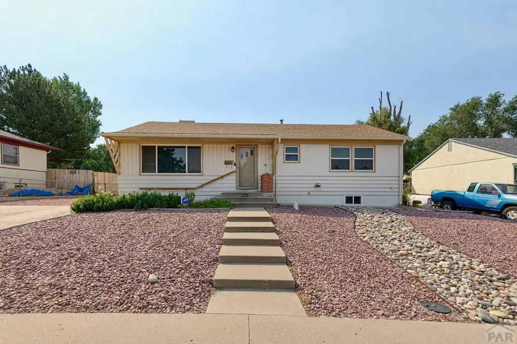1810 Comanche Rd, Pueblo, CO 81001 - #1