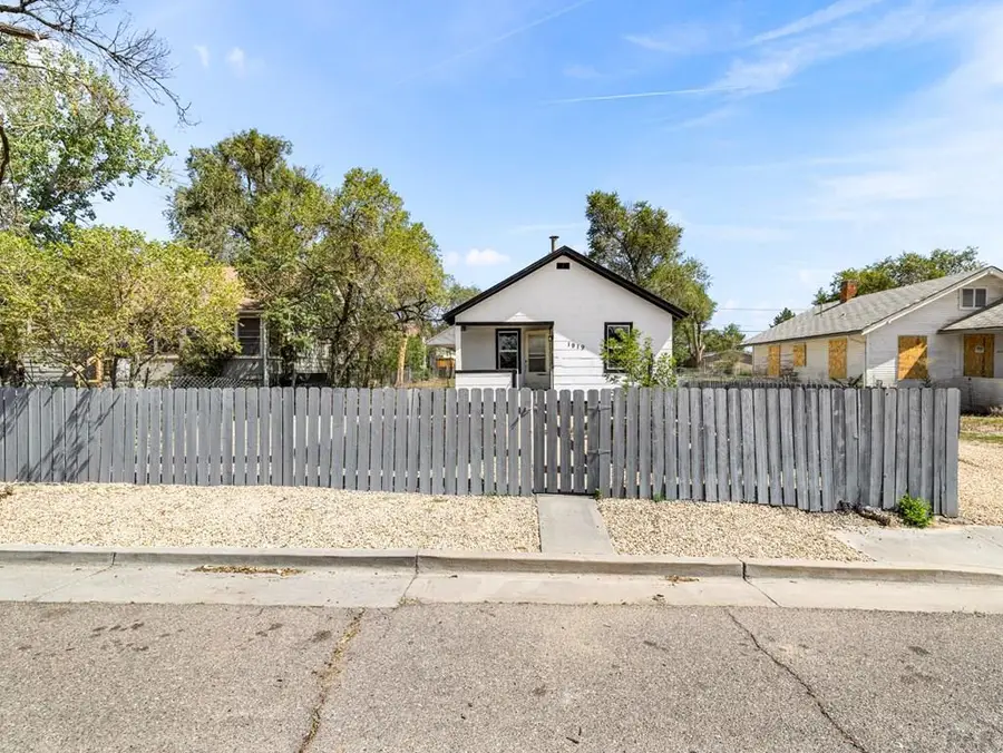 1919 E 10th St, Pueblo, CO 81001 - #3