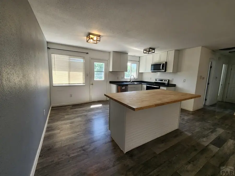 140 Schirra Rd, Pueblo, CO 81001 - #2