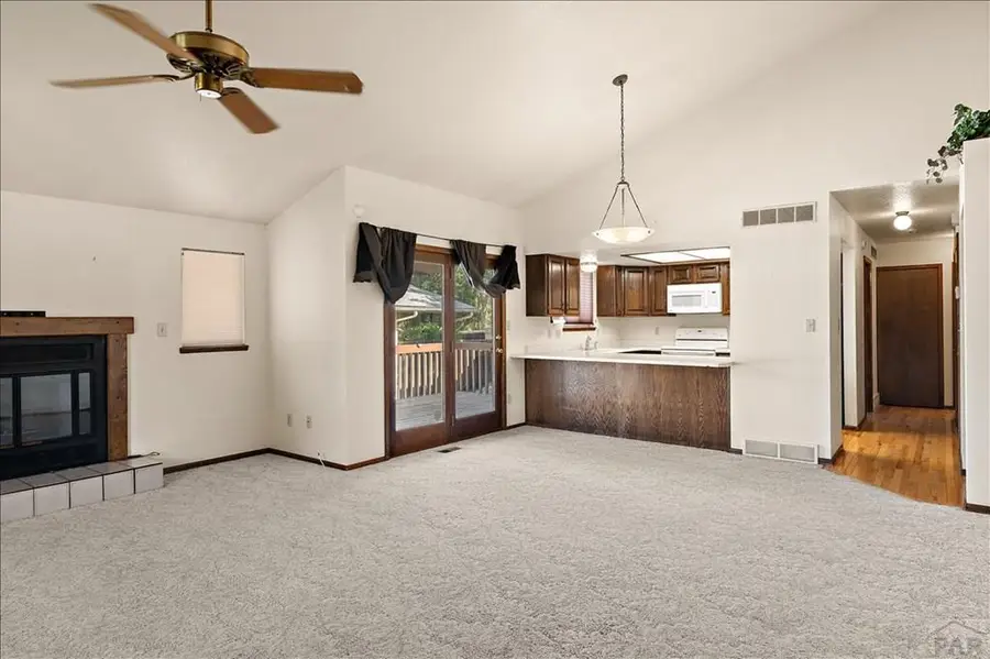 49 Terrace Dr, Pueblo, CO 81001 - #2