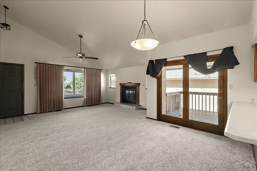 49 Terrace Dr, Pueblo, CO 81001 - #3