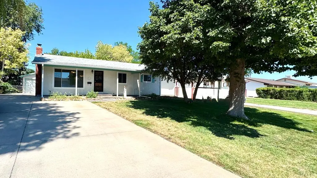 2127 Ridgewood Ln, Pueblo, CO 81005 - #1