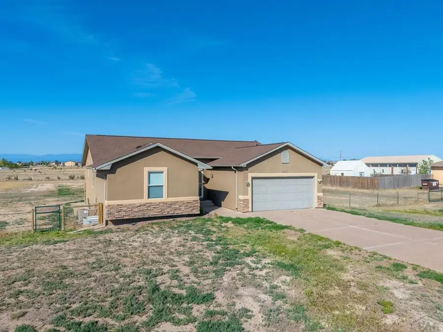1301 N Challenger Dr, Pueblo West, CO 81007 - #2