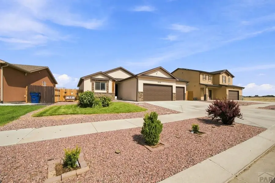 3530 Ptarmigan Ln, Pueblo, CO 81005 - #2